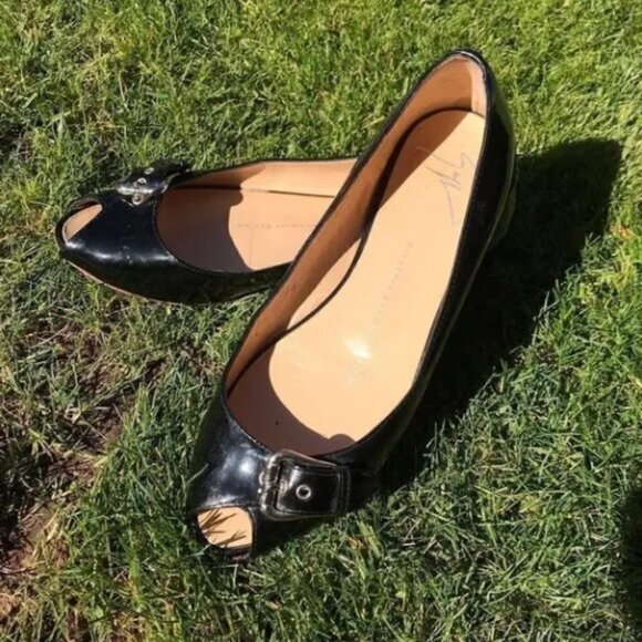 Giuseppe Zanotti Black Peeptoe Patent buckle shoes - Picture 3 of 5